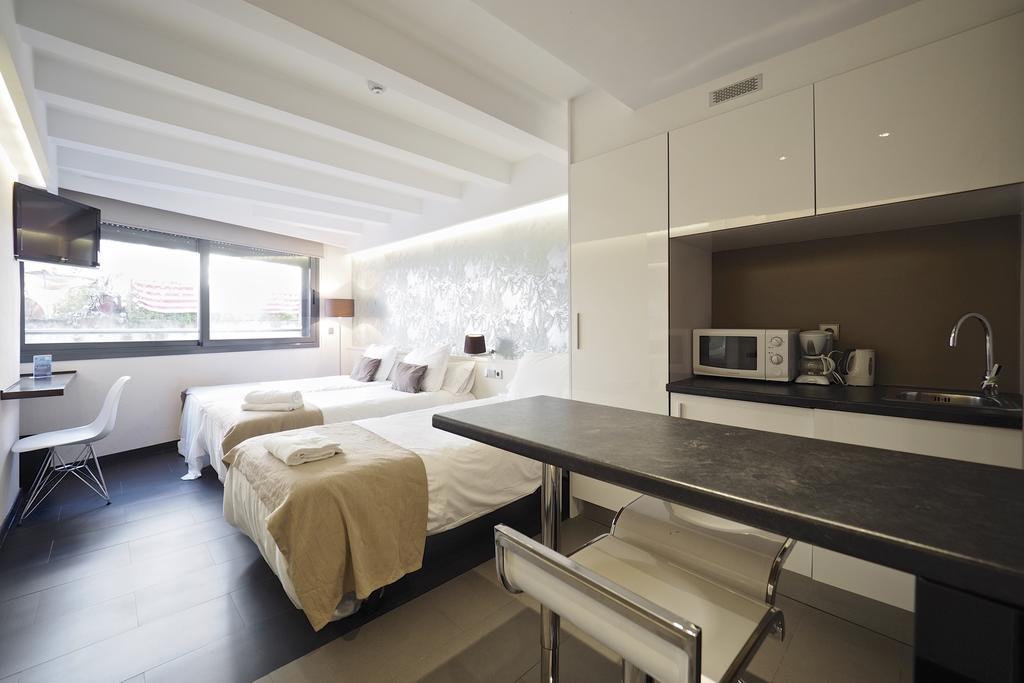 Barcelona Fifteen Central Aparthotel المظهر الخارجي الصورة