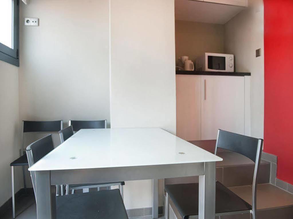 Barcelona Fifteen Central Aparthotel المظهر الخارجي الصورة